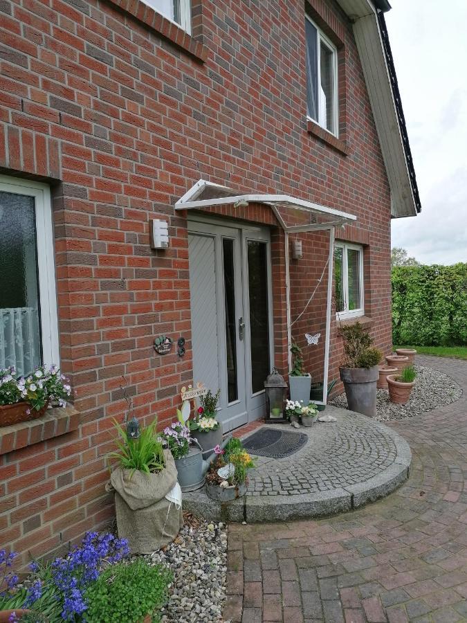 Mome Appartment Gross Ronnau Bagian luar foto